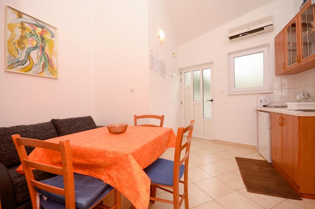 Apartments Silvana Trogir Exterior foto